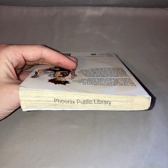 Book Manga Radiant #1 Vol 1 Vizmedia Viz Media Paperback 2018 Tony Valente Comic - Picture 2 of 12